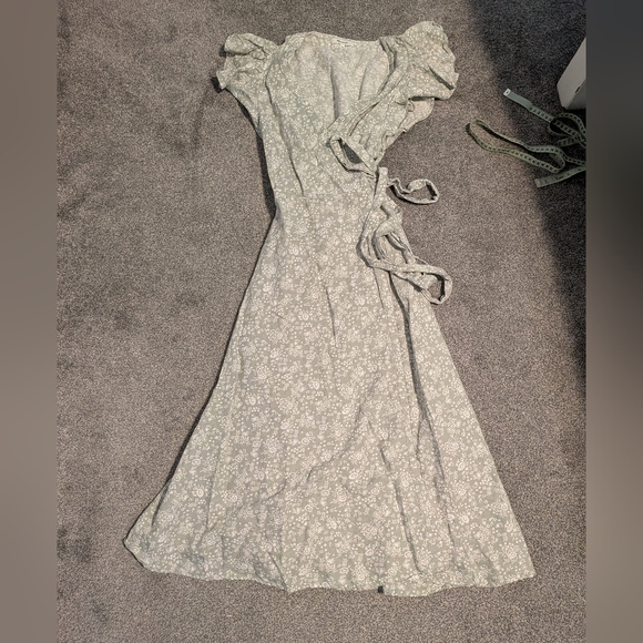 Madewell Linen Green Floral Wrap Dress Size Small - Picture 3 of 7
